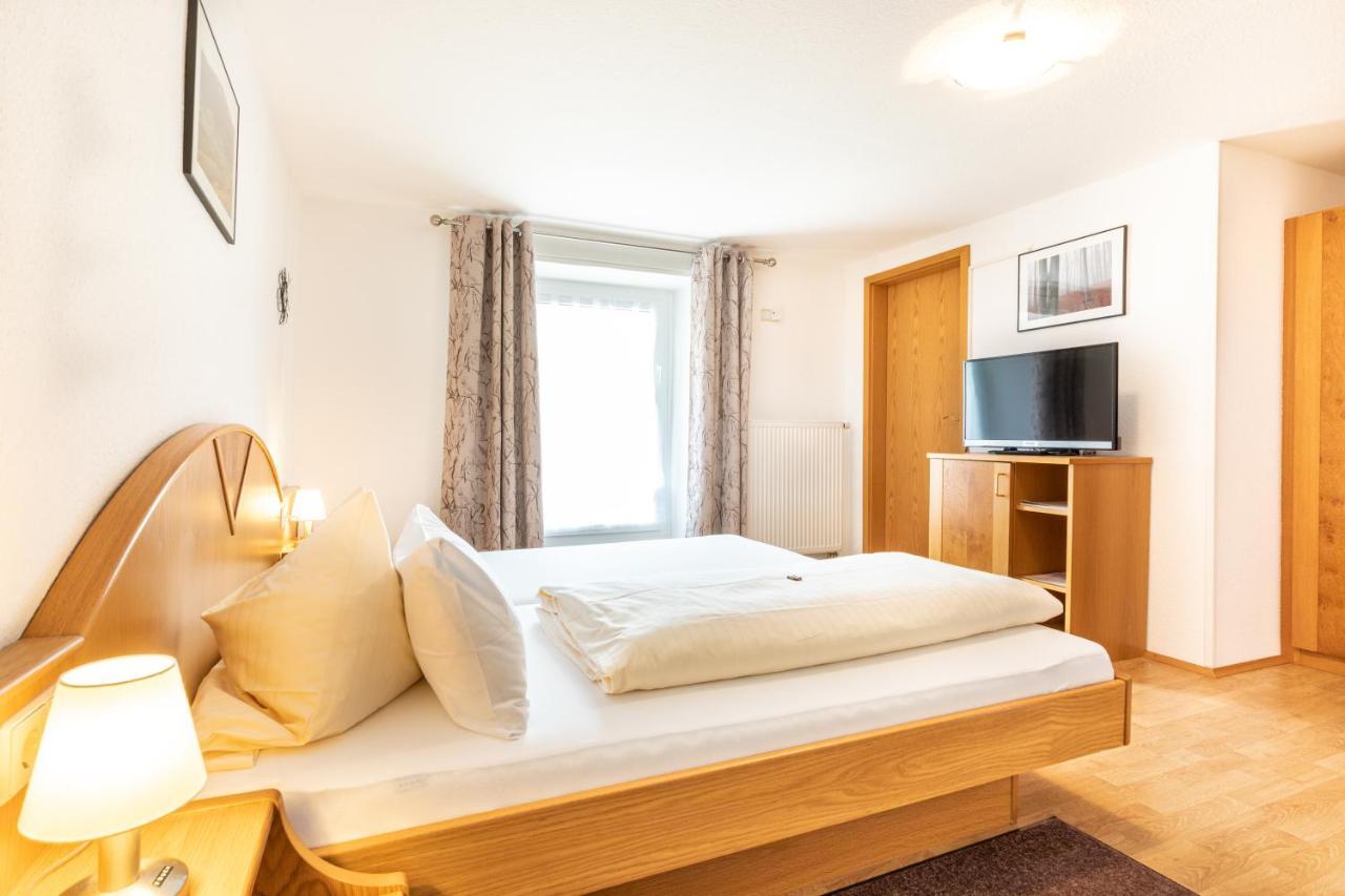 Hotel Landgasthof Zum Pflug Kleines Wiesental Esterno foto